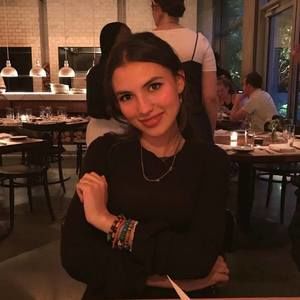 Meet your Posher, Madi